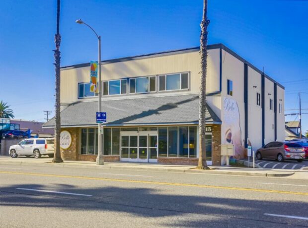 Central Downtown Oceanside Retail Space on Coast Hwy